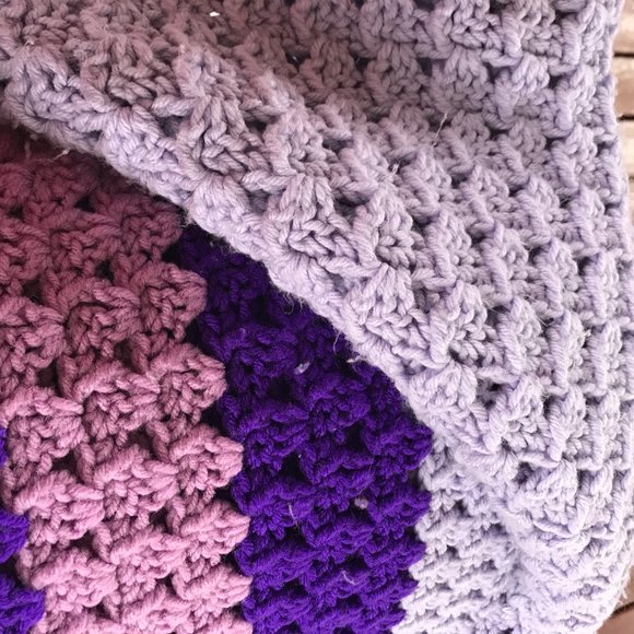 Vintage Granny Afghan Multi Purple 70's BoHo Cottagcore MCM Grandmas Attic - Picture 7 of 7